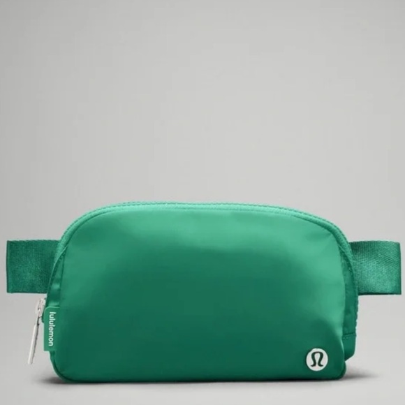 NEW Lululemon Belt Bag Cascadia Green NWT - Picture 4 of 10